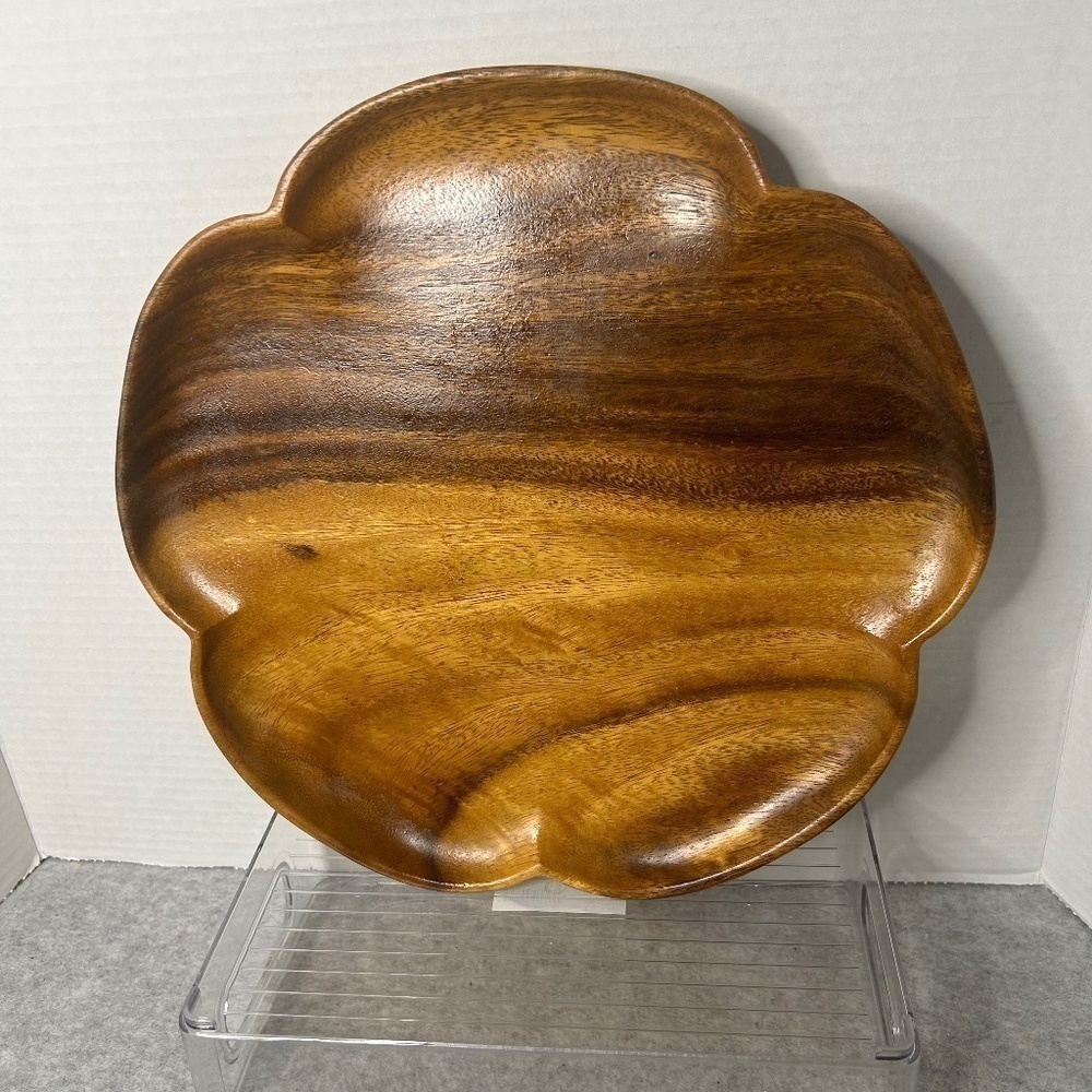 Vintage Monkeypod Flower Shaped Serving Dish 12” Diameter Great Condition
